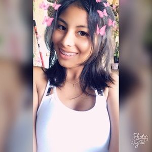 Meet your Posher, Alejandra